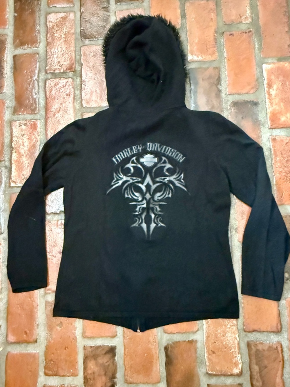 VTG Harley-Davidson hoodie with tribal back graphic and fur-trim hood, Size XL